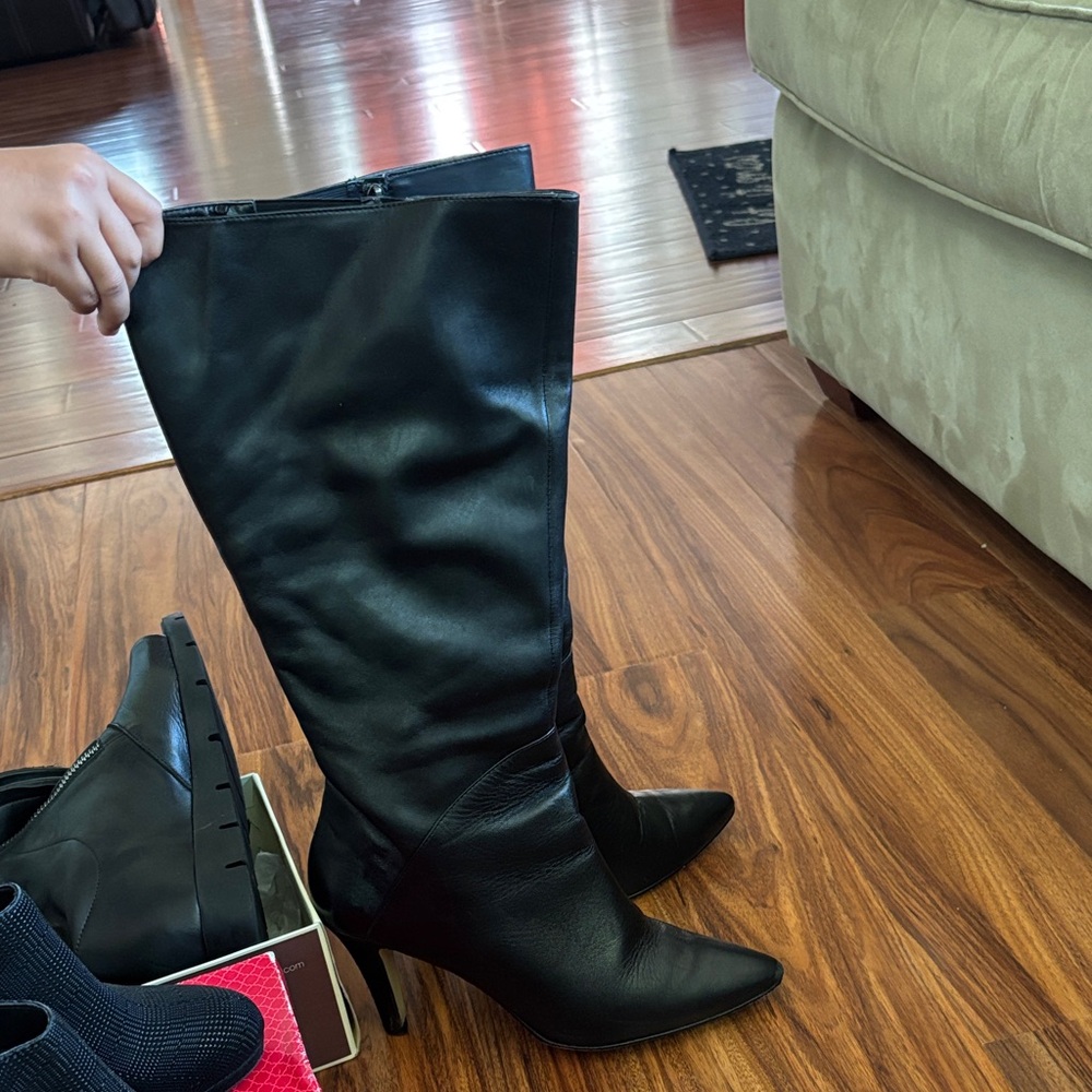 Elegant Black Knee-High Women's Boots
